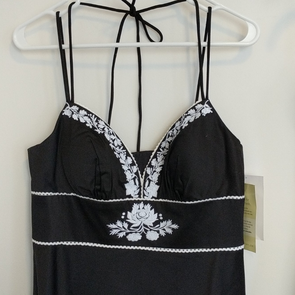 Spaghetti strap dress black with white embroidered